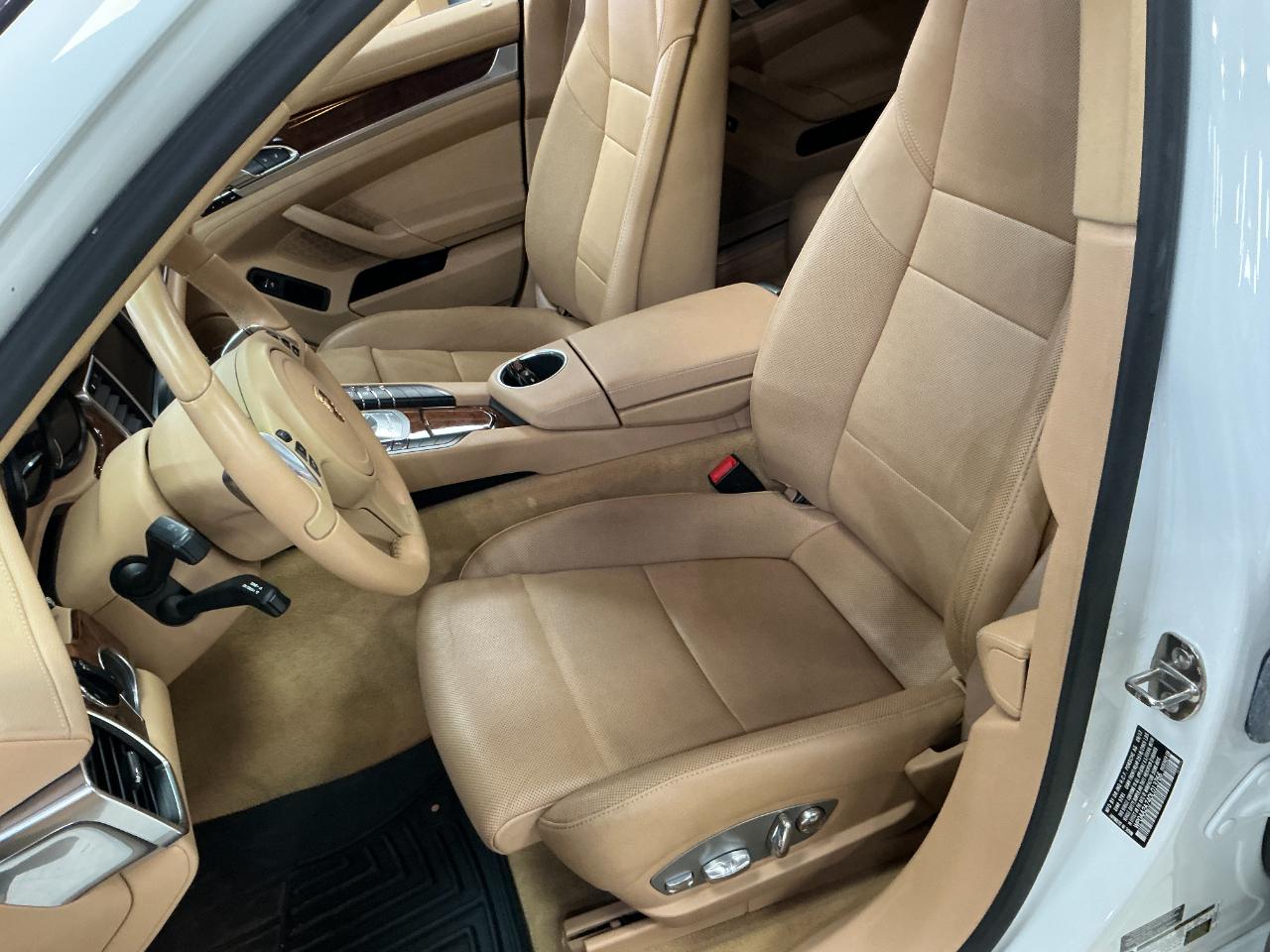 Porsche Panamera 4dr HB 2013