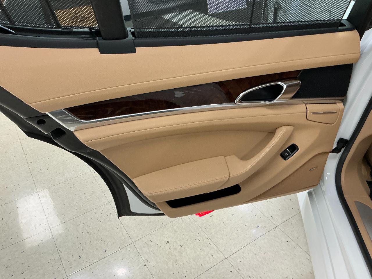 Porsche Panamera 4dr HB 2013