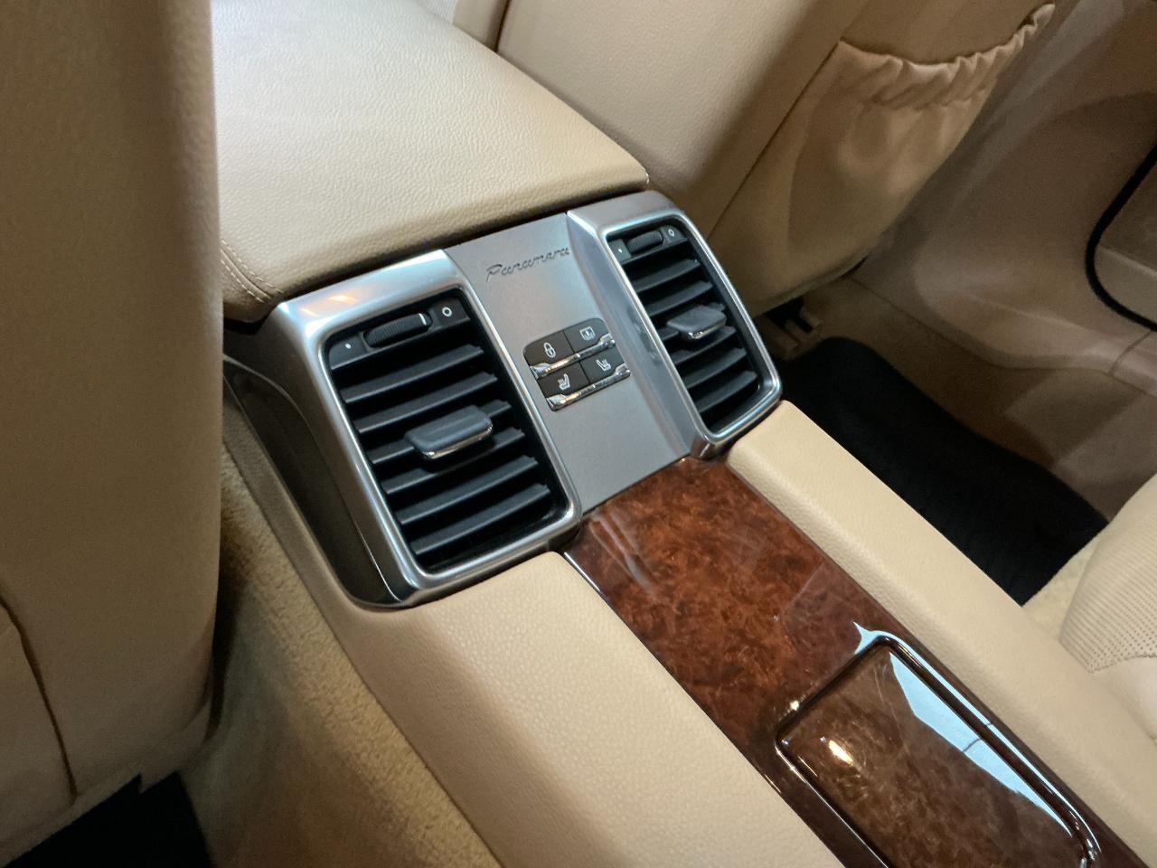 Porsche Panamera 4dr HB 2013