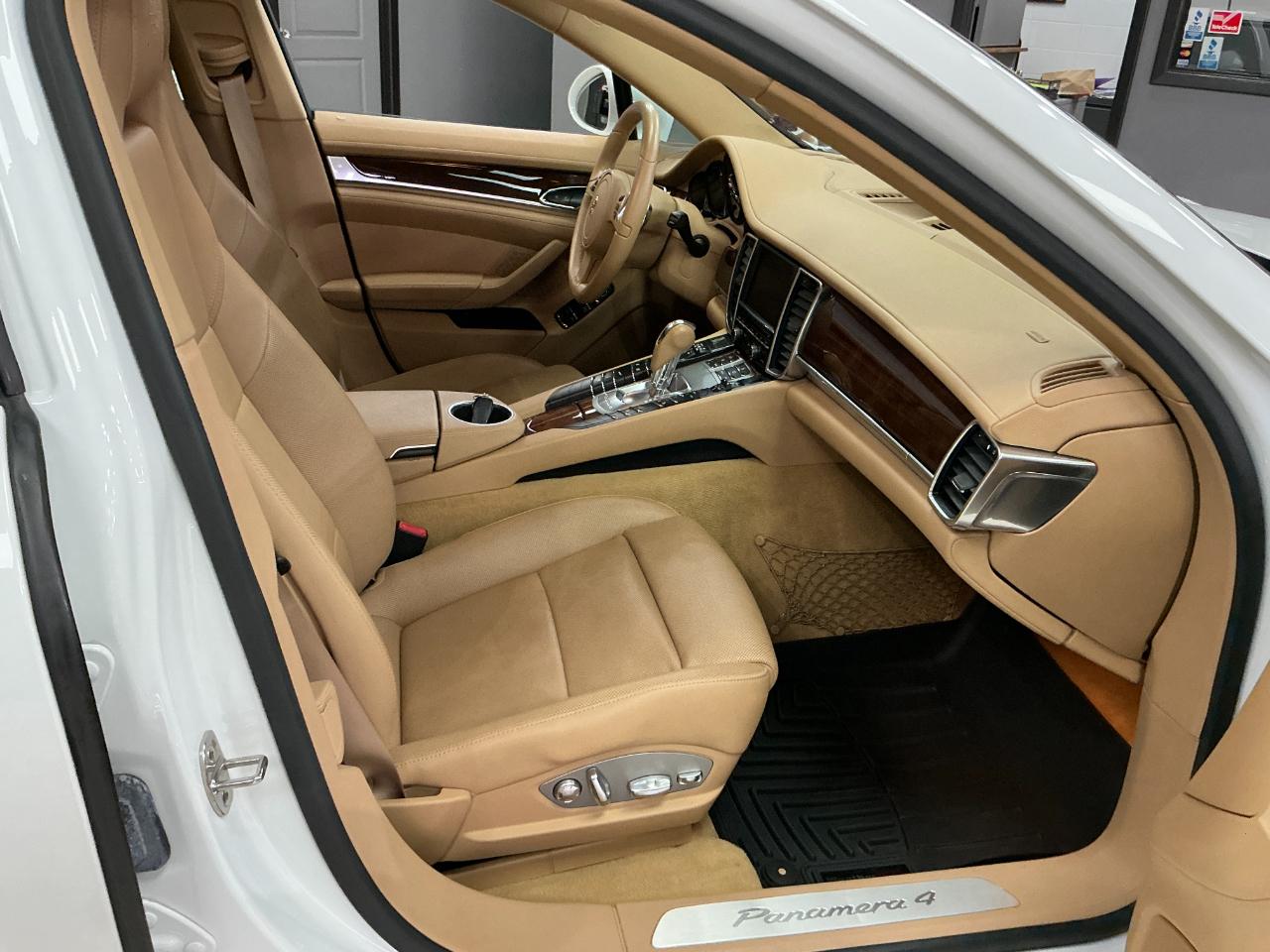 Porsche Panamera 4dr HB 2013
