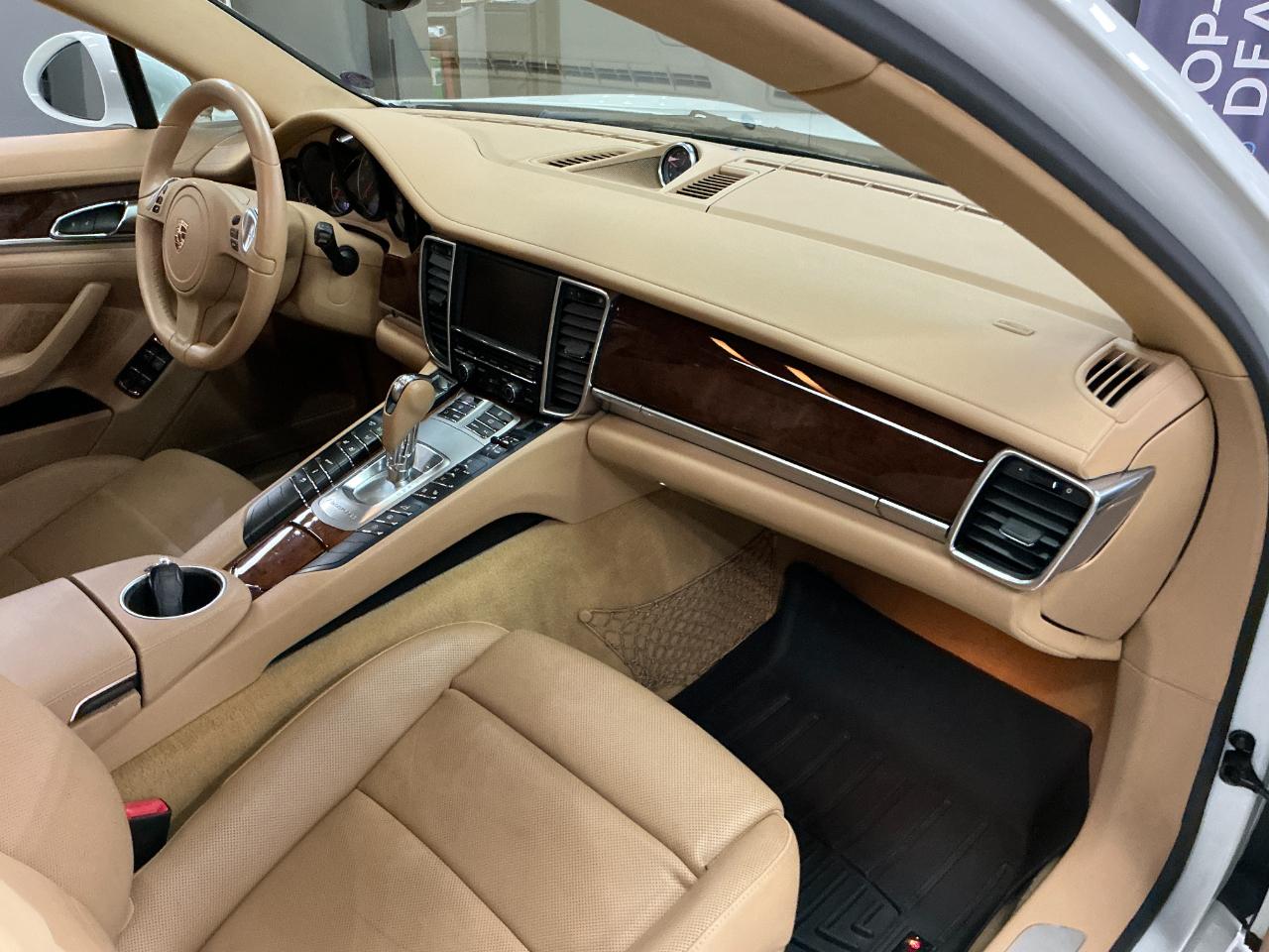 Porsche Panamera 4dr HB 2013