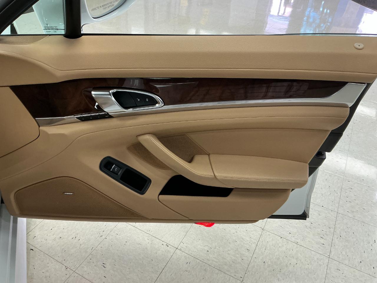 Porsche Panamera 4dr HB 2013