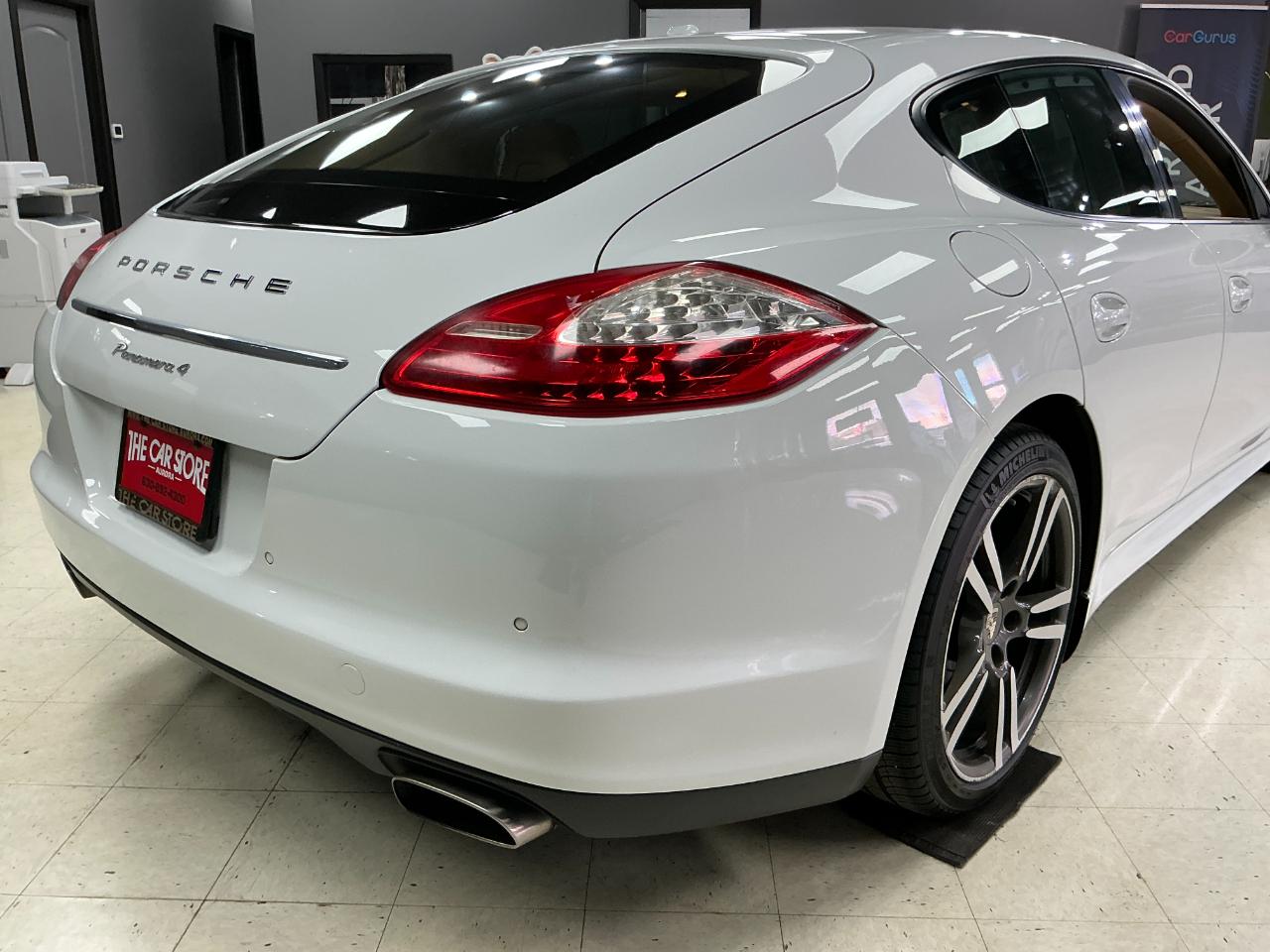 Porsche Panamera 4dr HB 2013