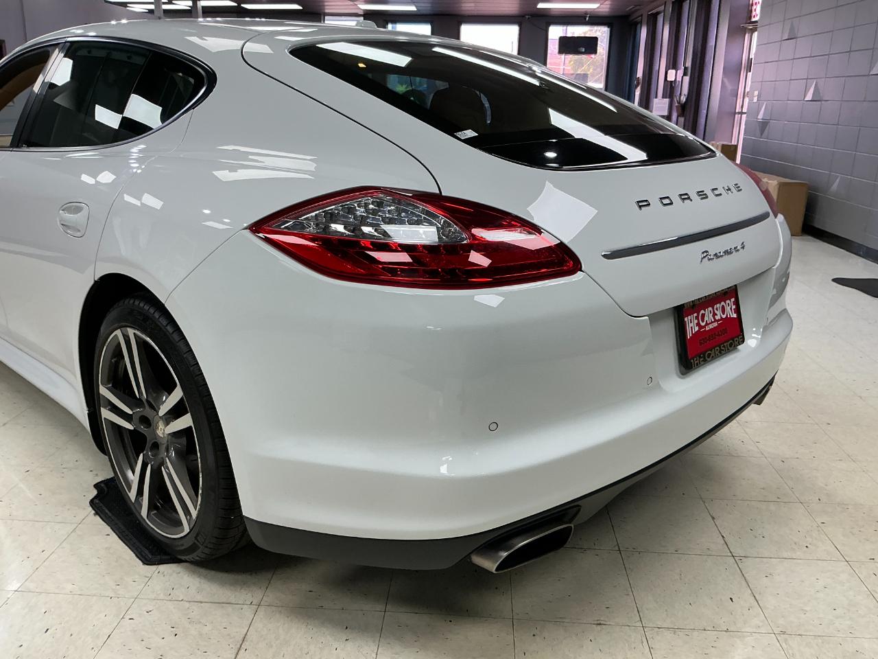 Porsche Panamera 4dr HB 2013