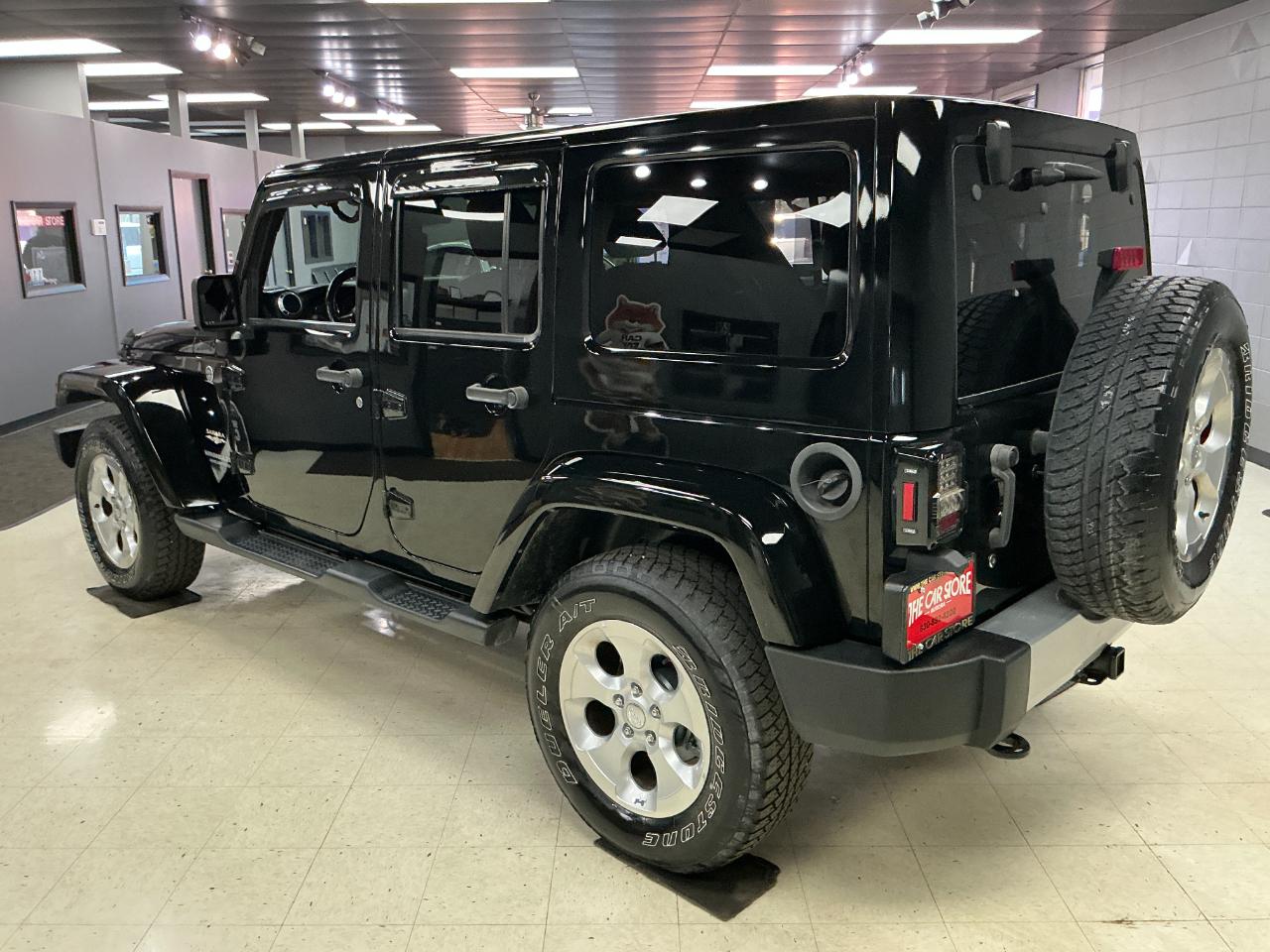 Jeep Wrangler Unlimited 4WD 4dr Sahara 2015