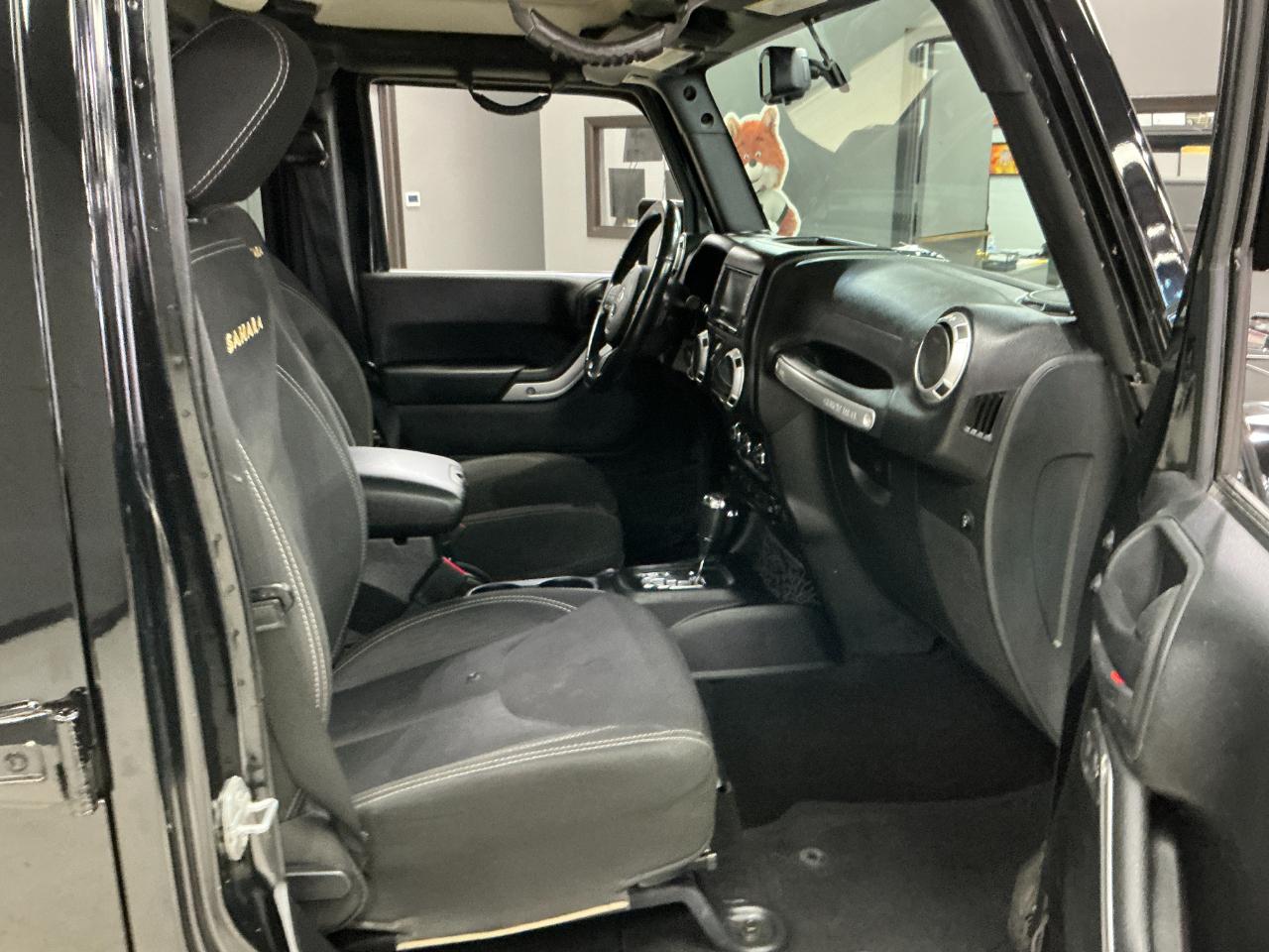 Jeep Wrangler Unlimited 4WD 4dr Sahara 2015