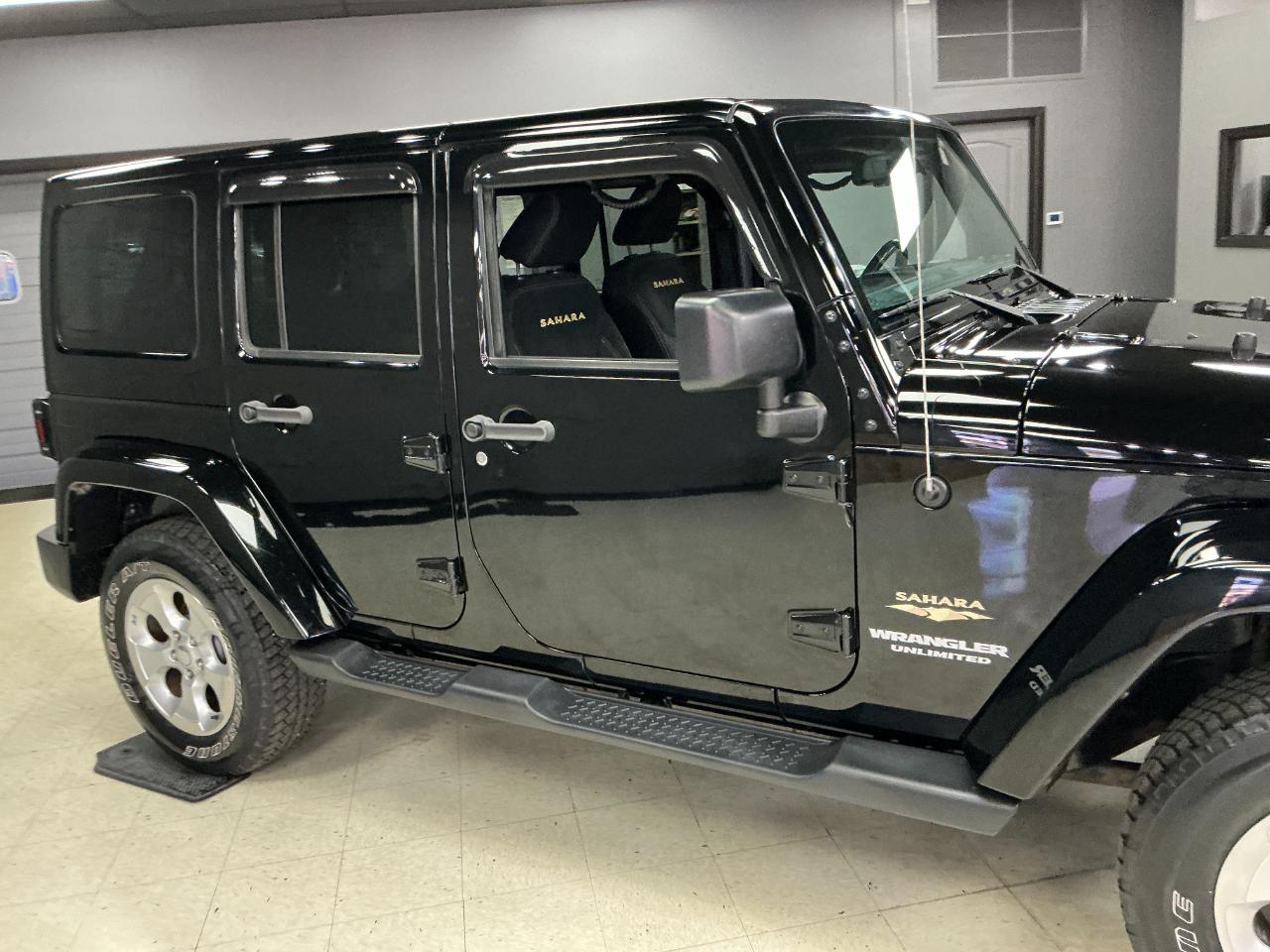Jeep Wrangler Unlimited 4WD 4dr Sahara 2015