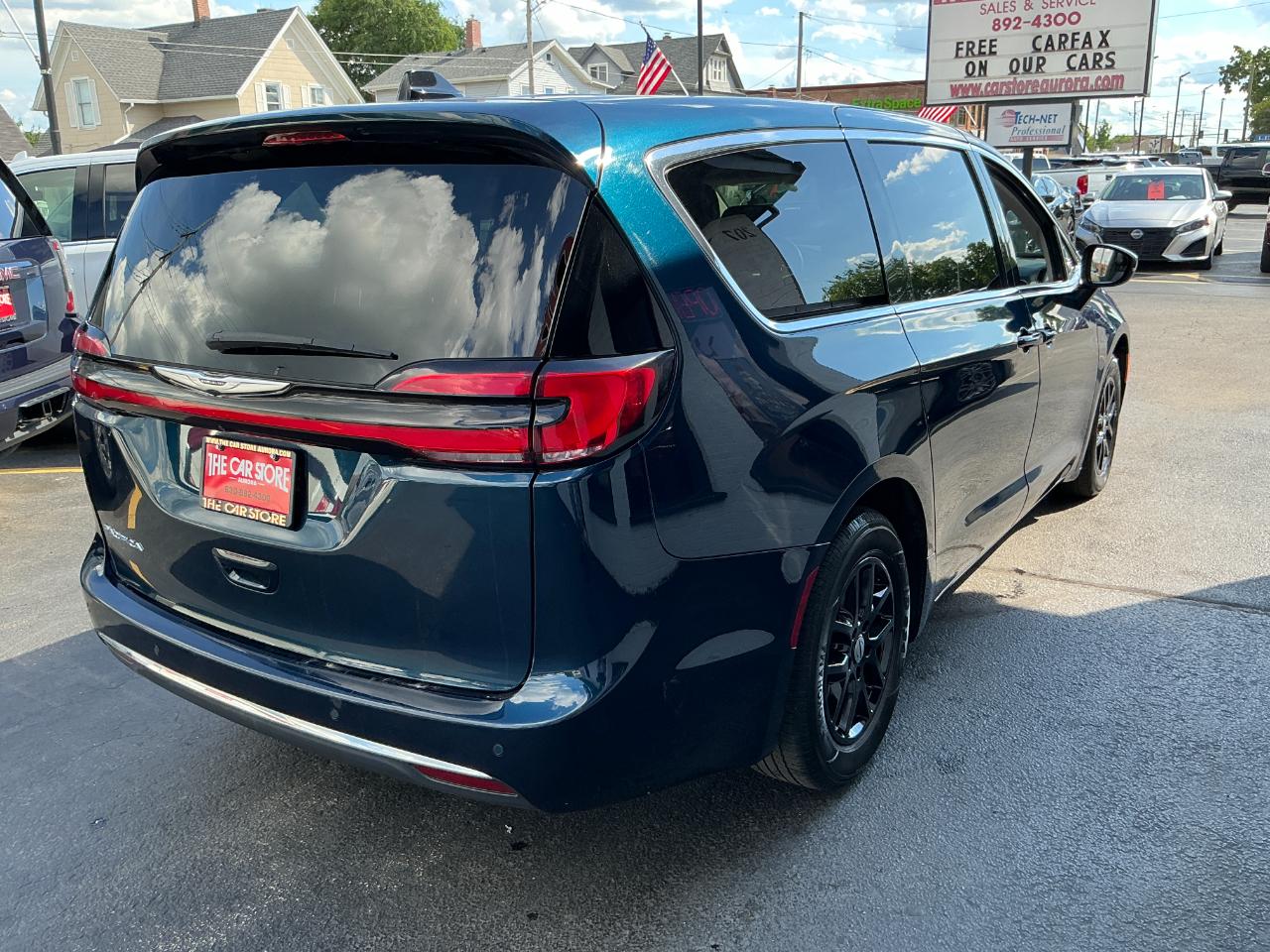 Chrysler Pacifica Touring L FWD 2023
