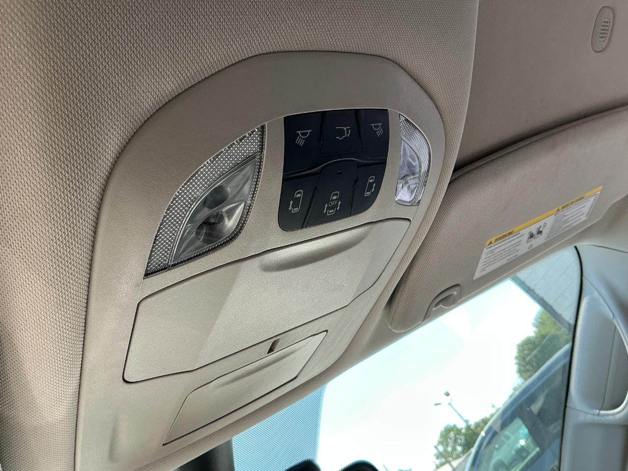Chrysler Pacifica Touring L FWD 2023