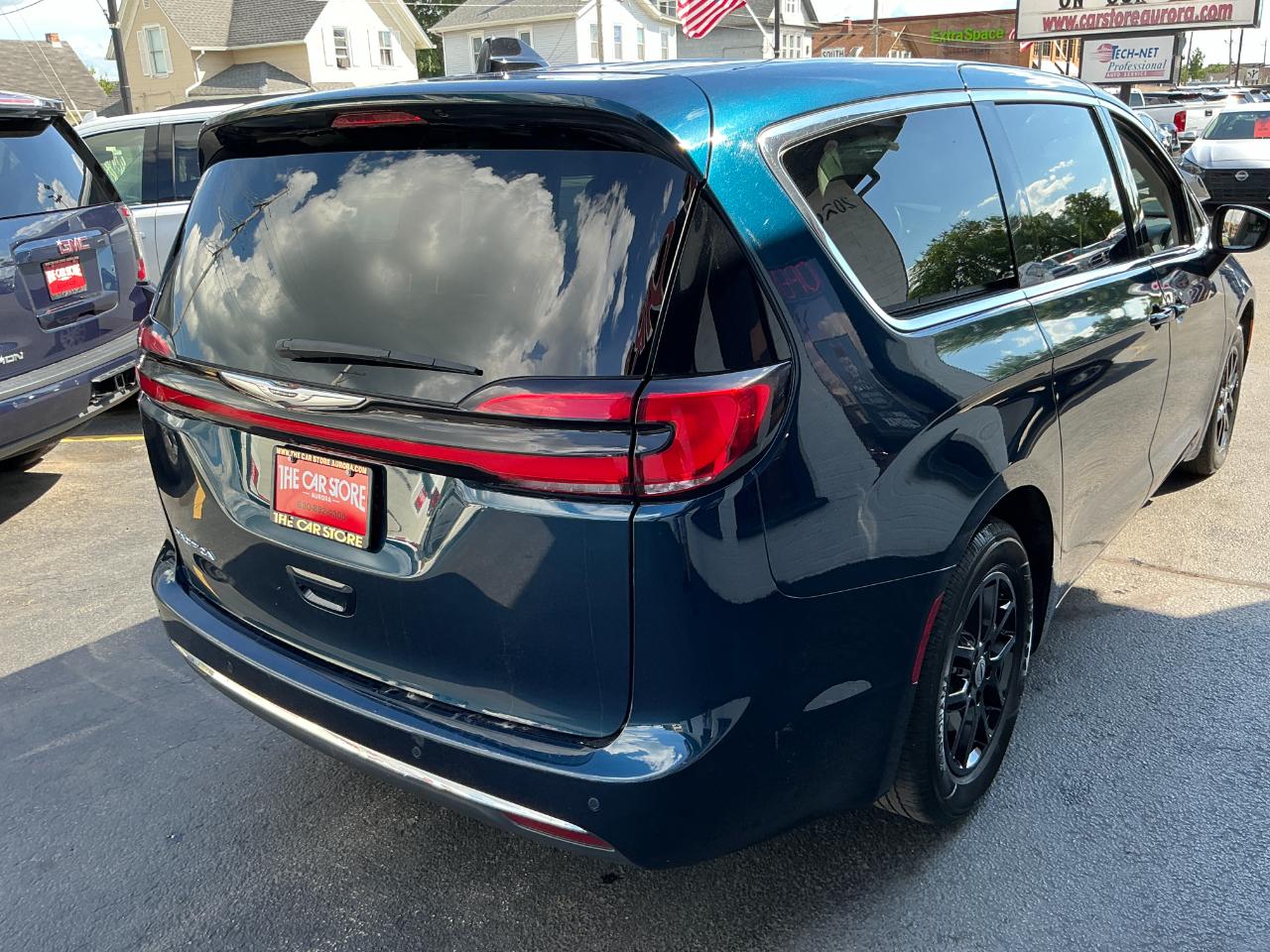 Chrysler Pacifica Touring L FWD 2023