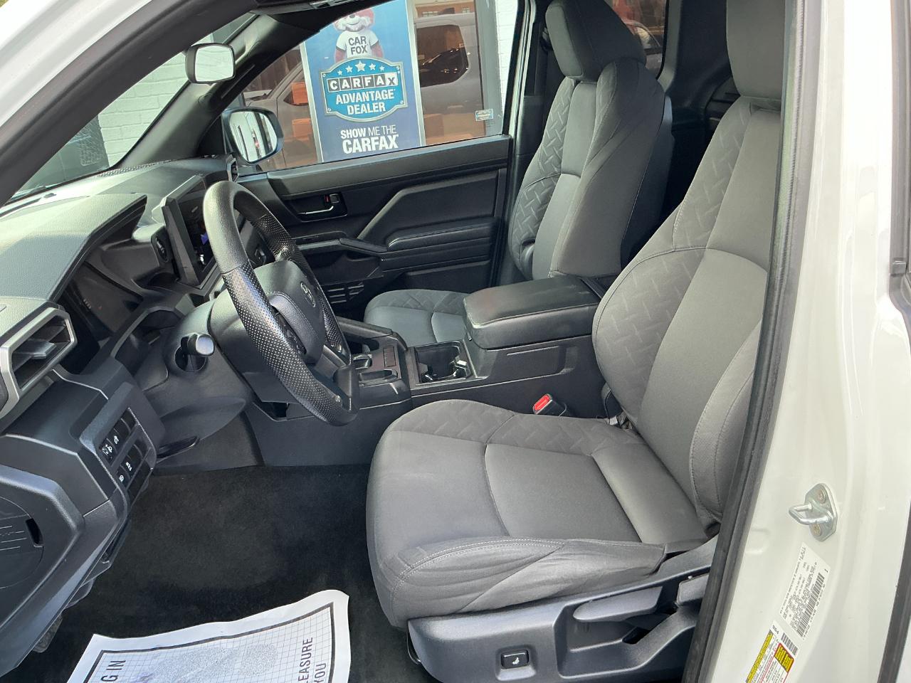 Toyota Tacoma 2WD SR XtraCab 6' Bed AT (Natl) 2024