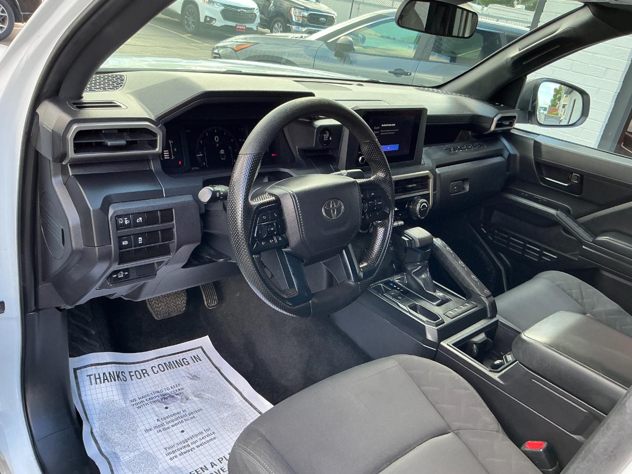 Toyota Tacoma 2WD SR XtraCab 6' Bed AT (Natl) 2024