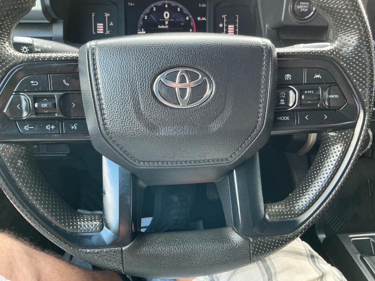 Toyota Tacoma 2WD SR XtraCab 6' Bed AT (Natl) 2024