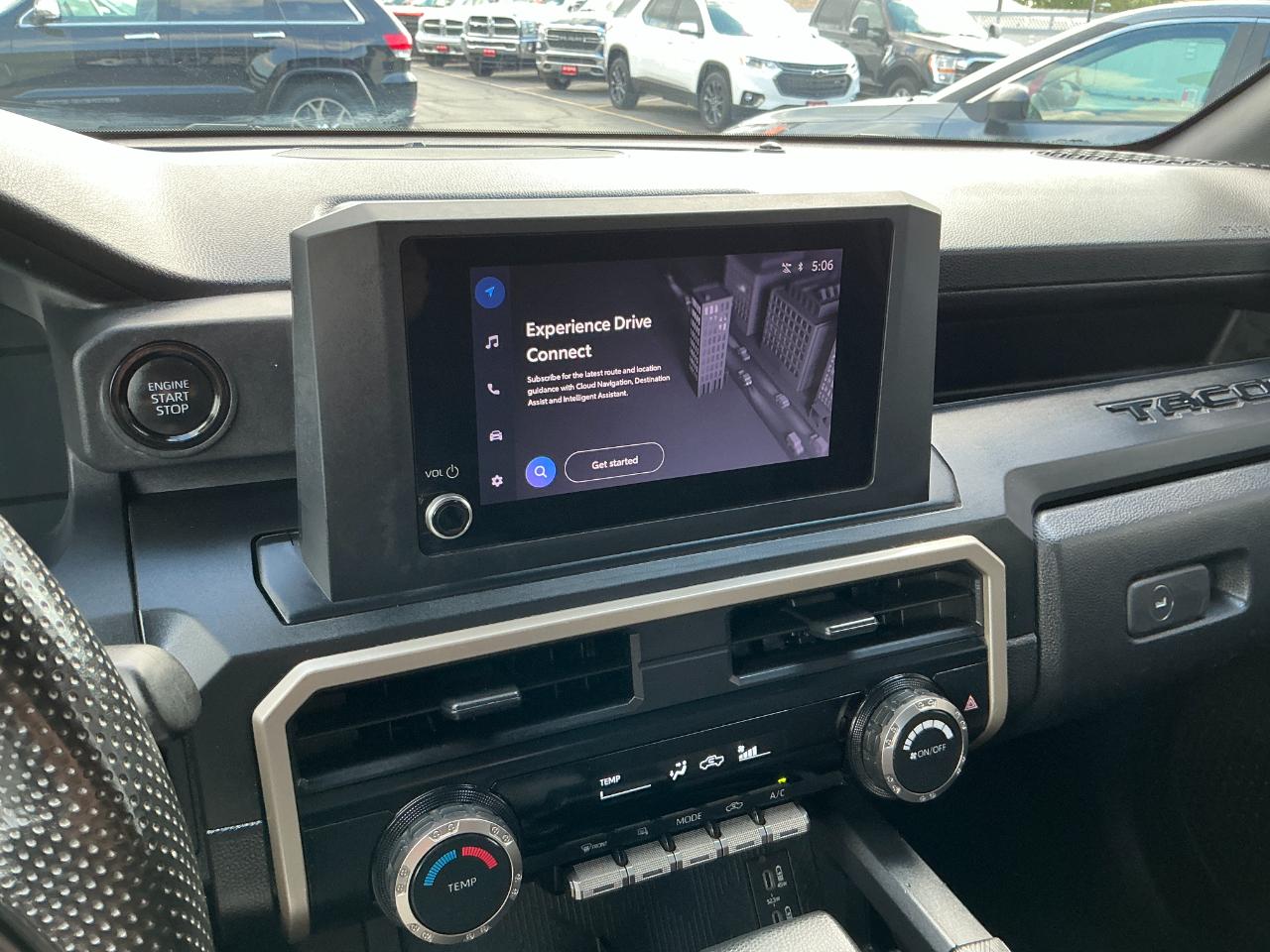 Toyota Tacoma 2WD SR XtraCab 6' Bed AT (Natl) 2024