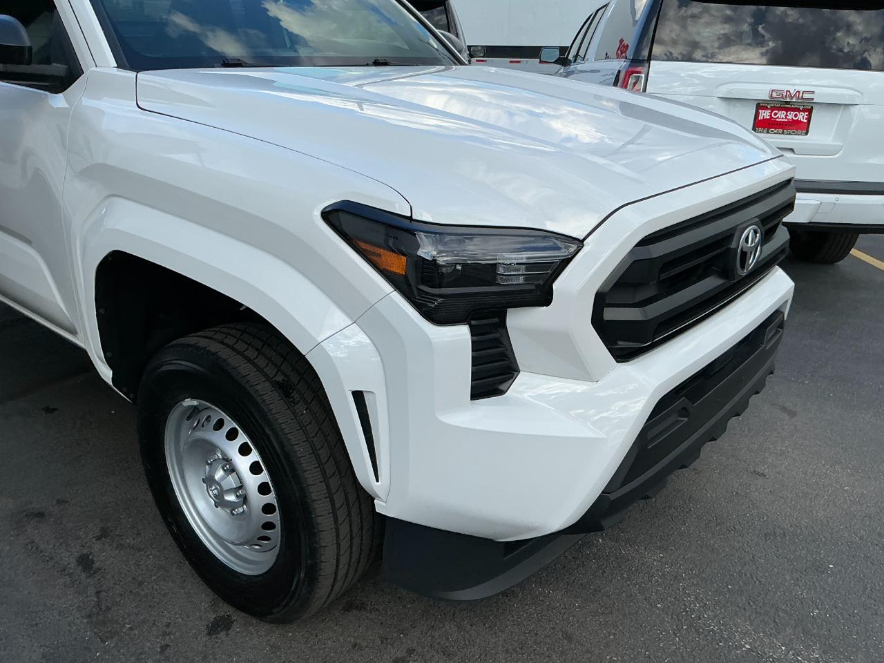 Toyota Tacoma 2WD SR XtraCab 6' Bed AT (Natl) 2024