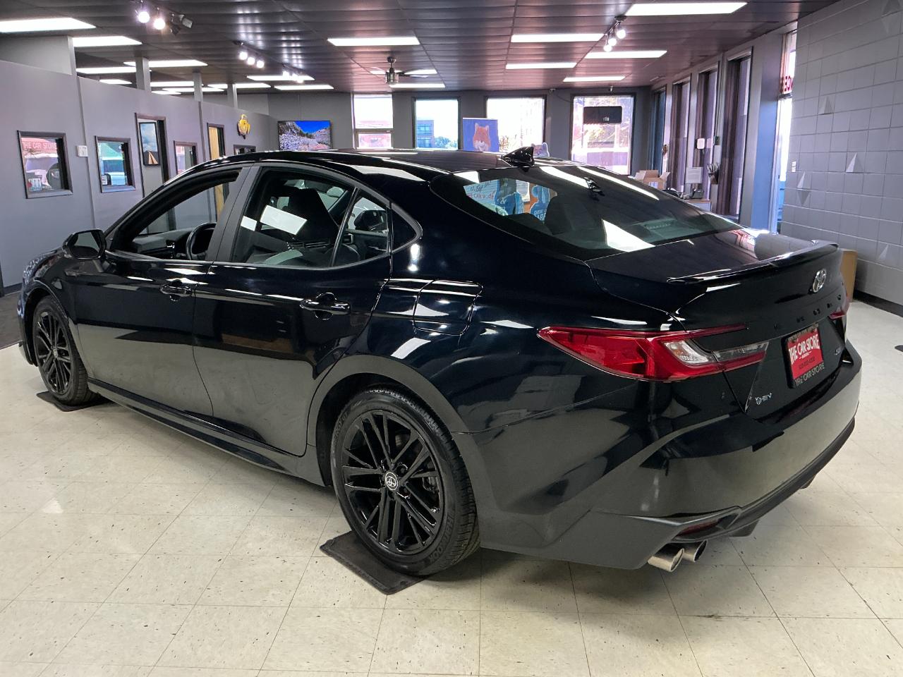 Toyota Camry SE (Natl) 2025
