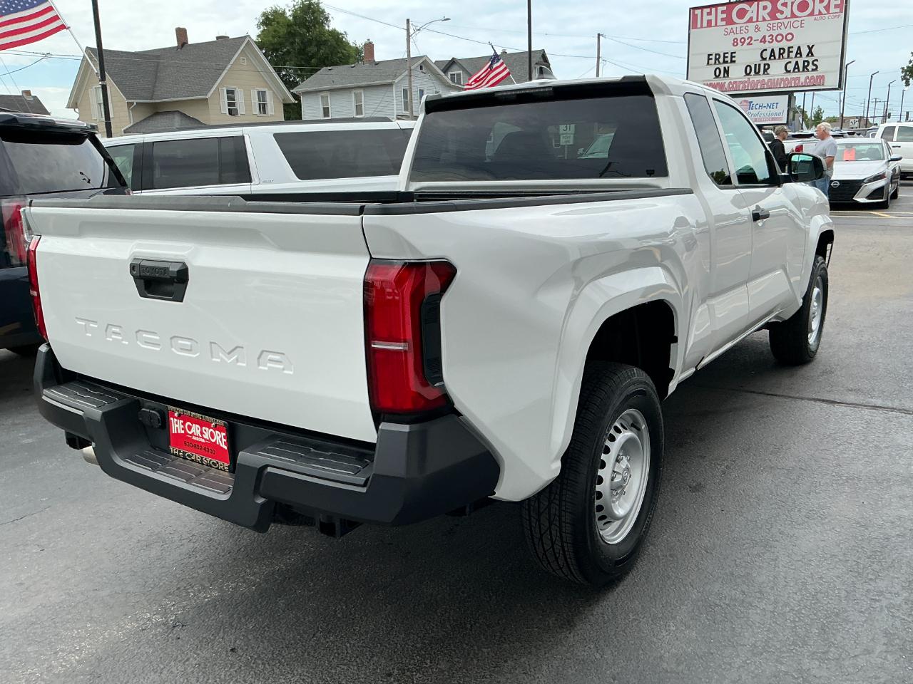 Toyota Tacoma 2WD SR XtraCab 6' Bed AT (Natl) 2024