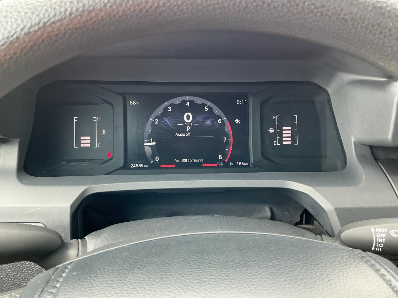 Toyota Tacoma 2WD SR XtraCab 6' Bed AT (Natl) 2024