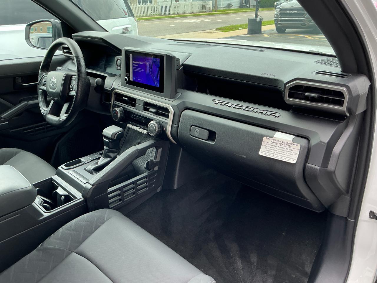 Toyota Tacoma 2WD SR XtraCab 6' Bed AT (Natl) 2024