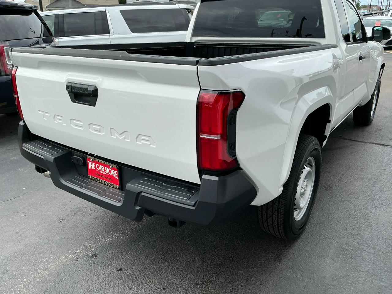 Toyota Tacoma 2WD SR XtraCab 6' Bed AT (Natl) 2024