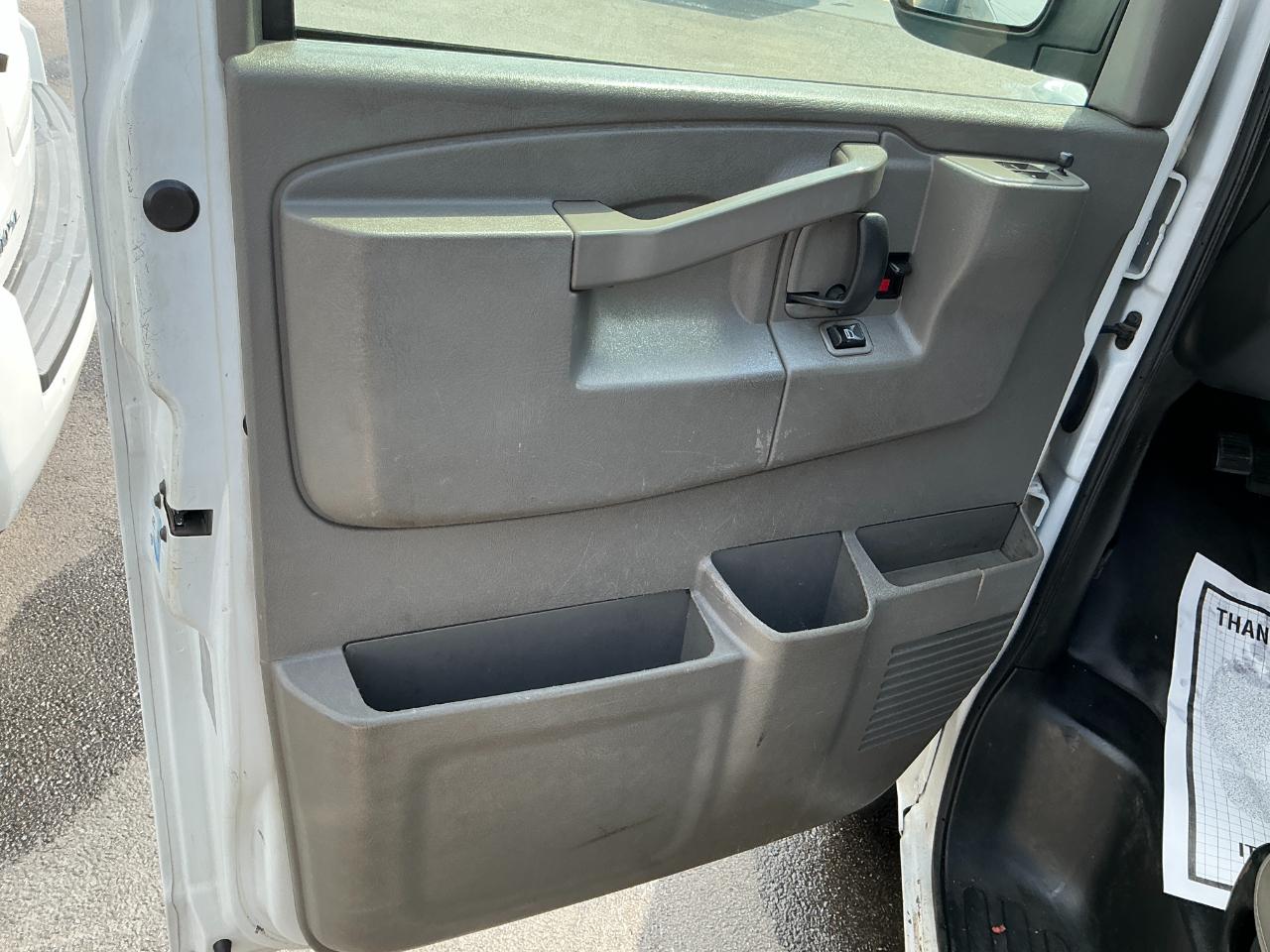Chevrolet Express Cargo Van RWD 3500 135" 2019
