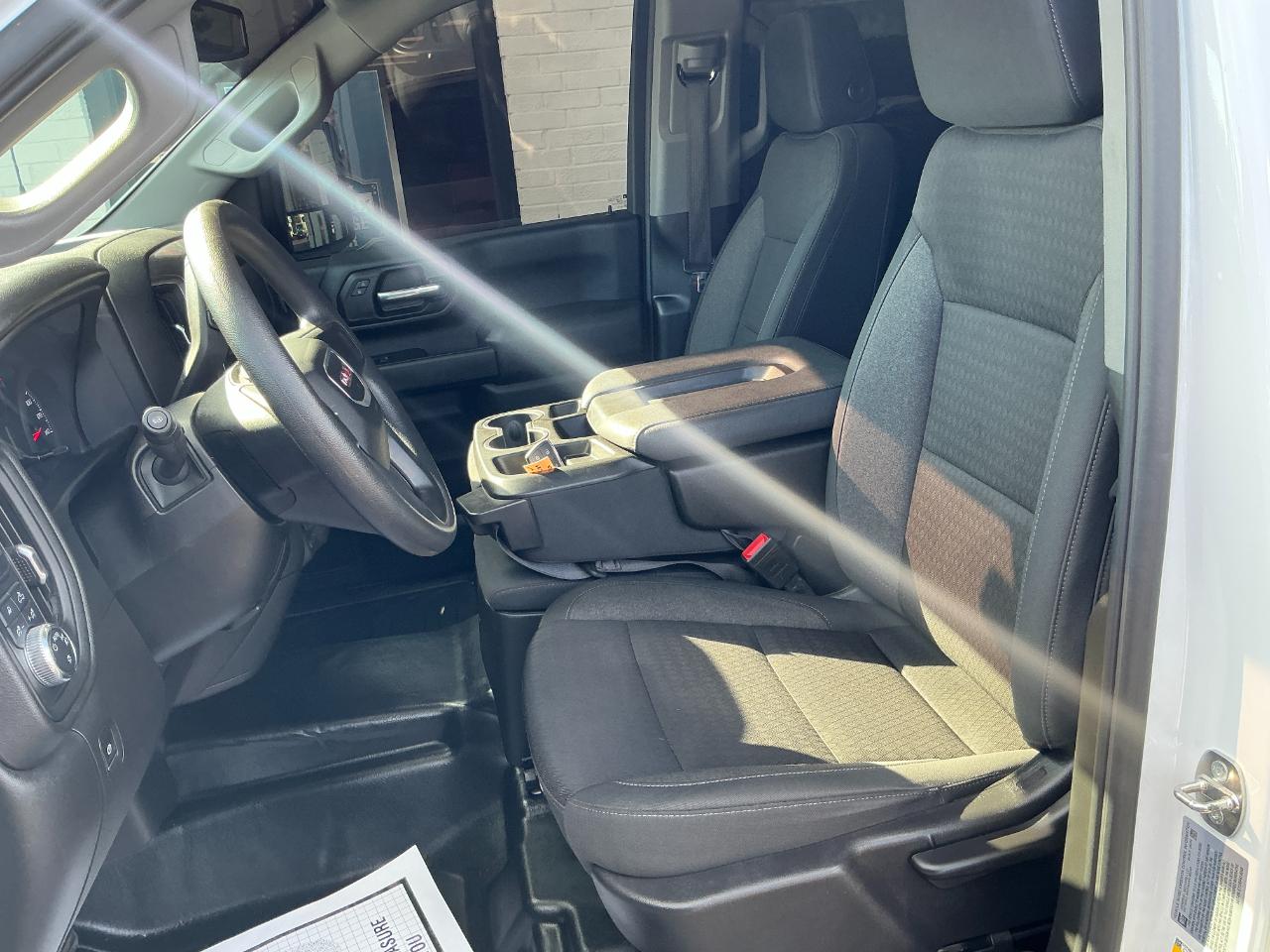 GMC Sierra 2500HD 4WD Crew Cab 159" Pro 2024