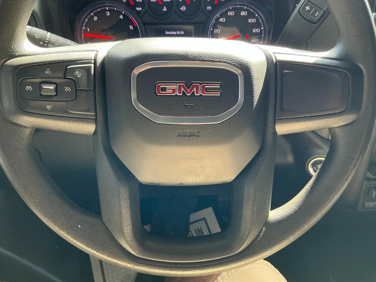 GMC Sierra 2500HD 4WD Crew Cab 159" Pro 2024