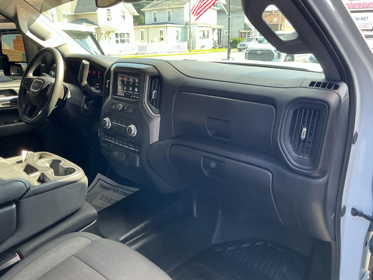 GMC Sierra 2500HD 4WD Crew Cab 159" Pro 2024