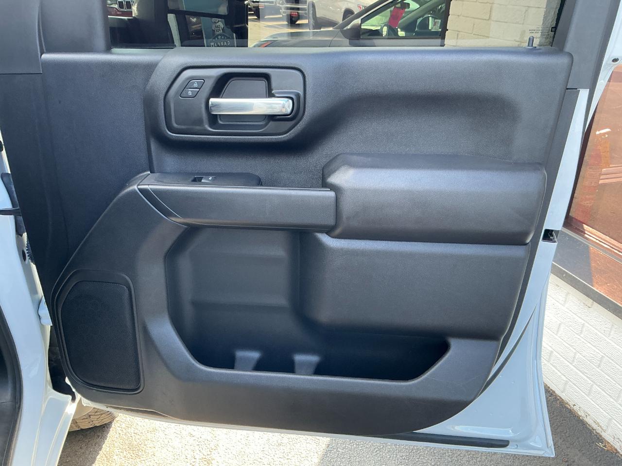 GMC Sierra 2500HD 4WD Crew Cab 159" Pro 2024