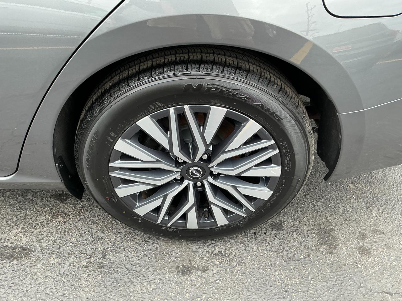 Nissan Altima SV FWD 2025