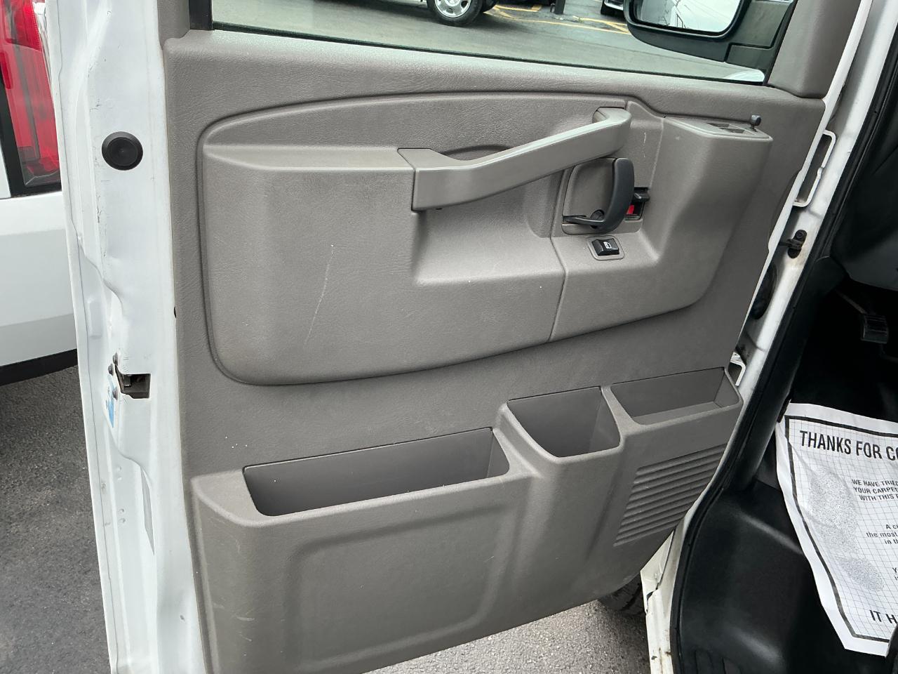 Chevrolet Express Cargo Van RWD 3500 135" 2017