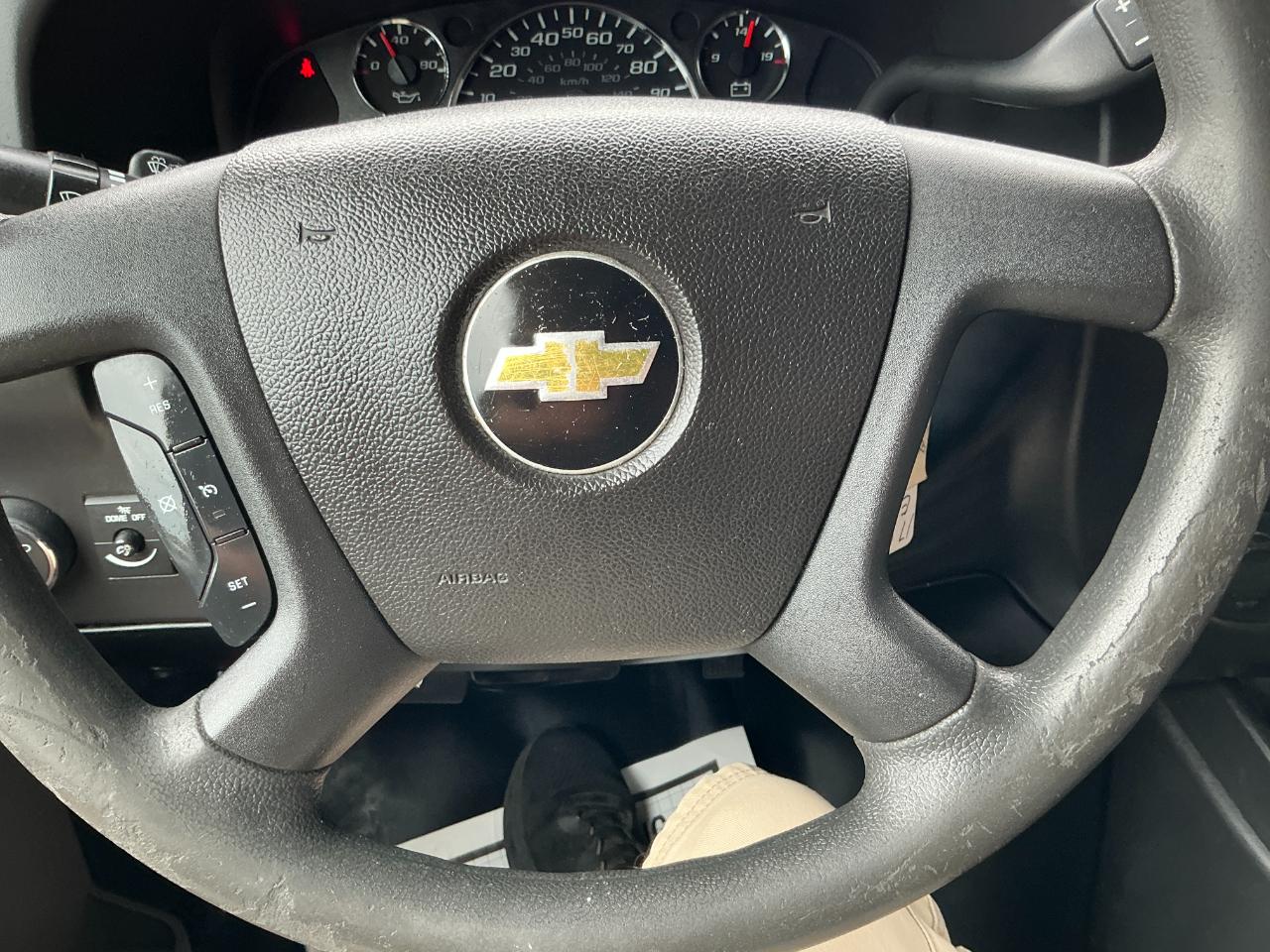 Chevrolet Express Cargo Van RWD 3500 135" 2017