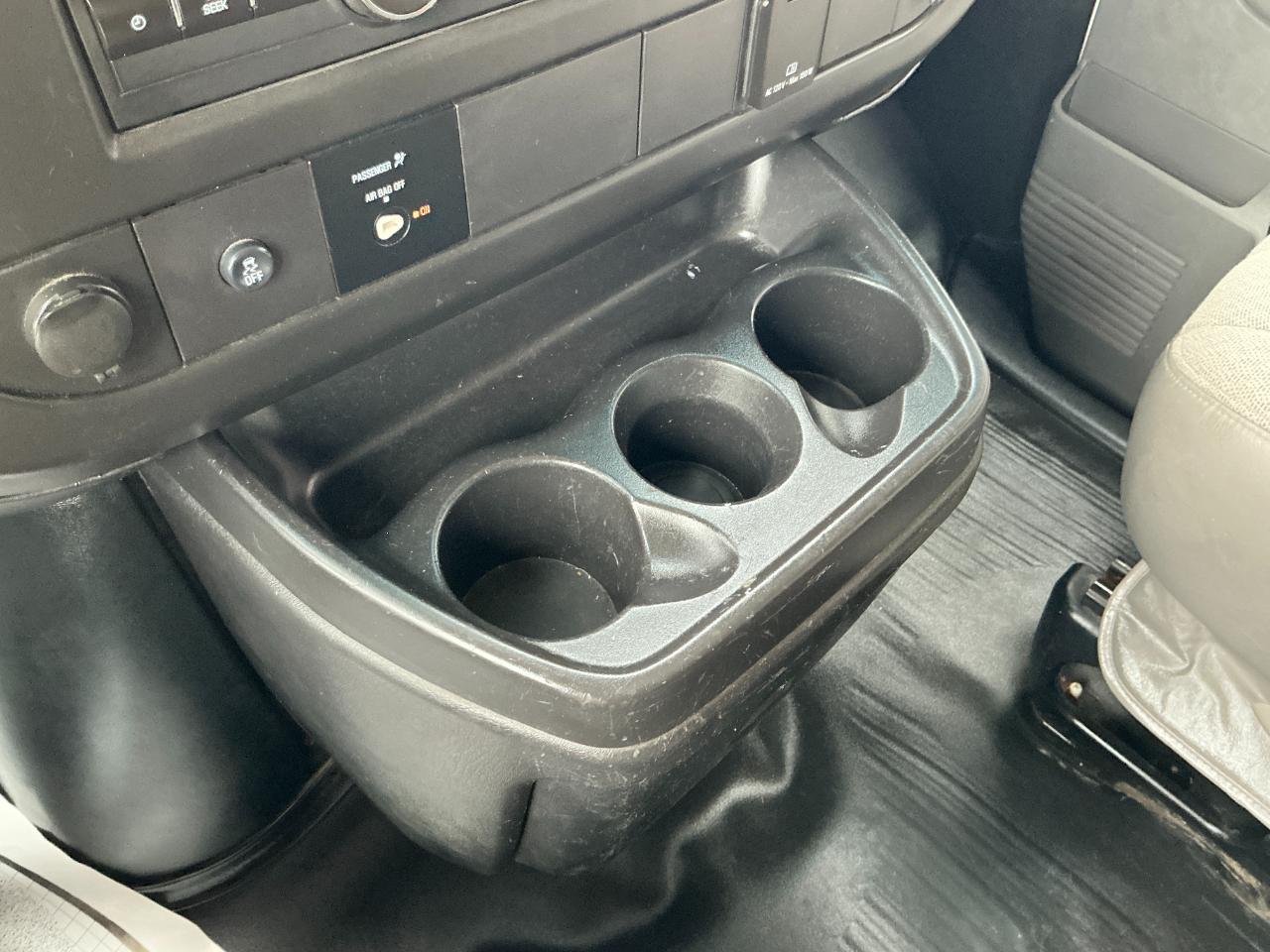 Chevrolet Express Cargo Van RWD 3500 135" 2017