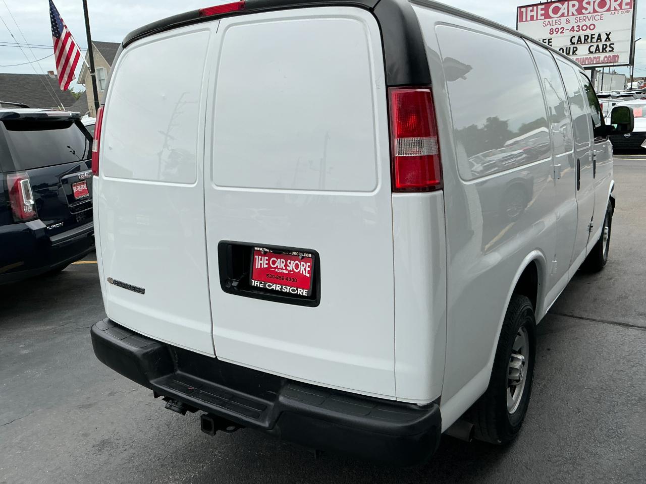 Chevrolet Express Cargo Van RWD 3500 135" 2017
