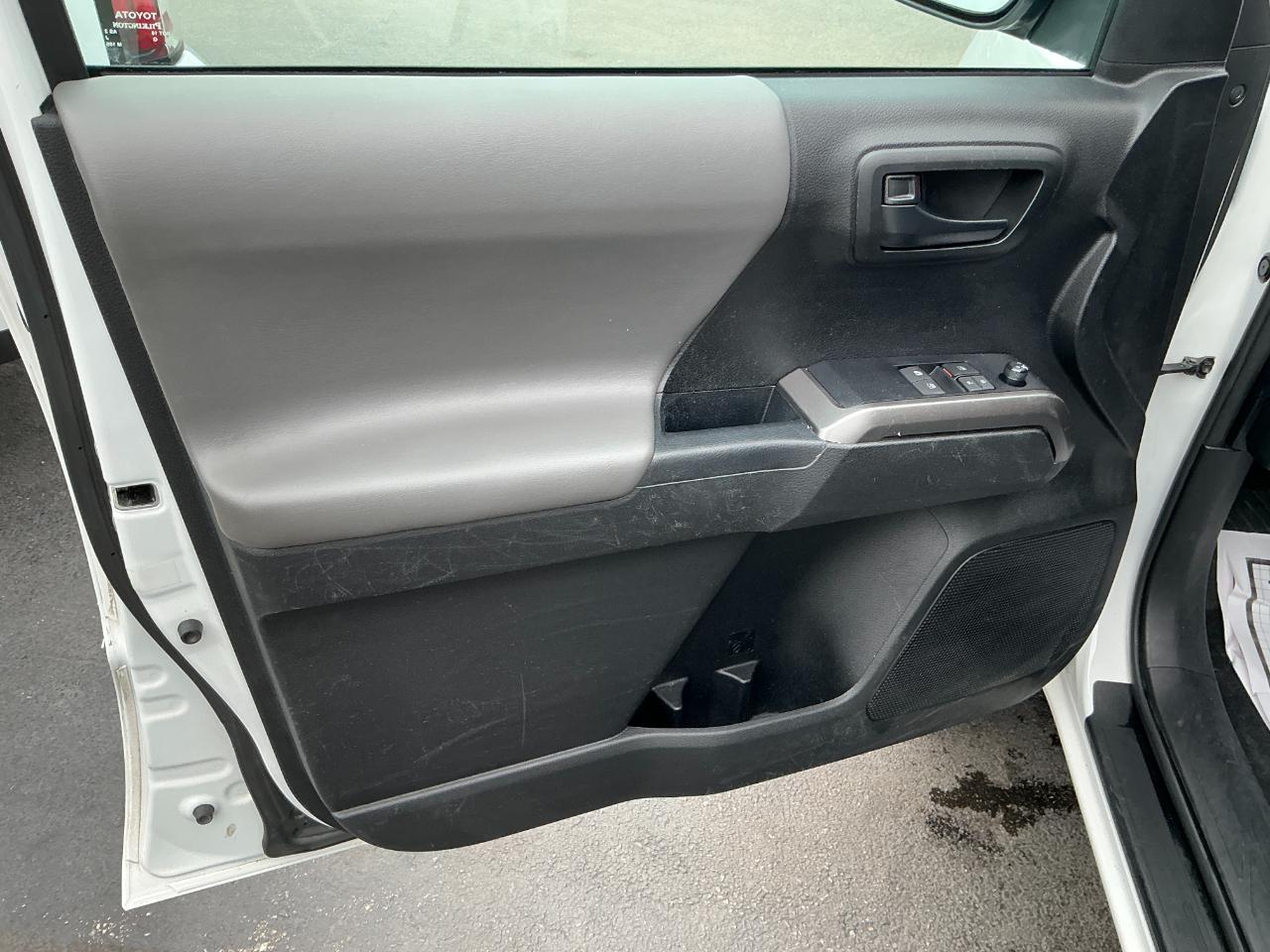 Toyota Tacoma 2WD SR5 Access Cab 6' Bed V6 AT (Natl) 2021