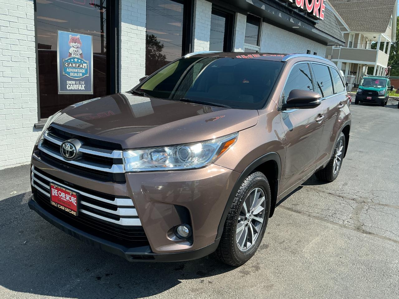 Toyota Highlander XLE V6 AWD (Natl) 2017