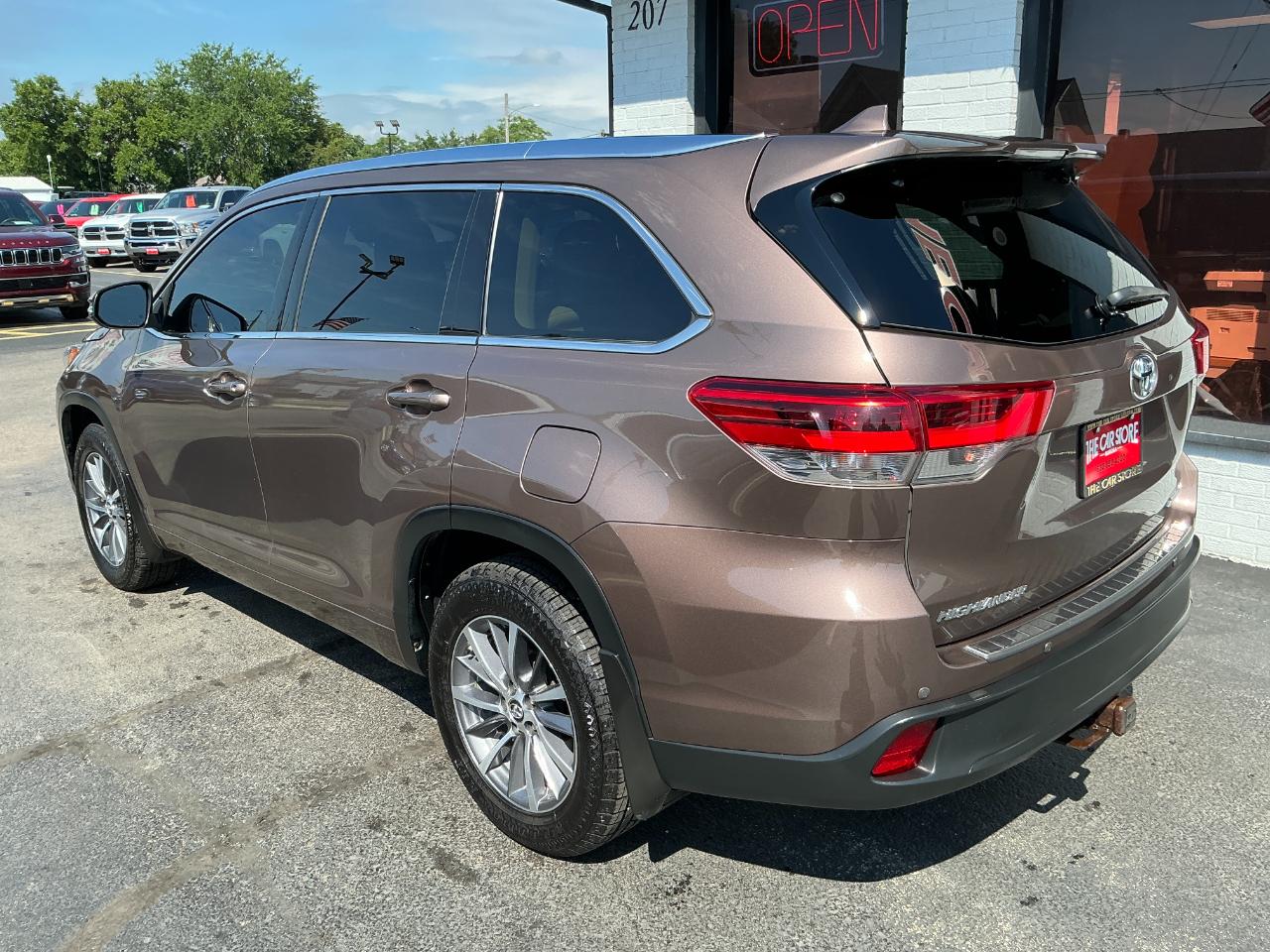 Toyota Highlander XLE V6 AWD (Natl) 2017