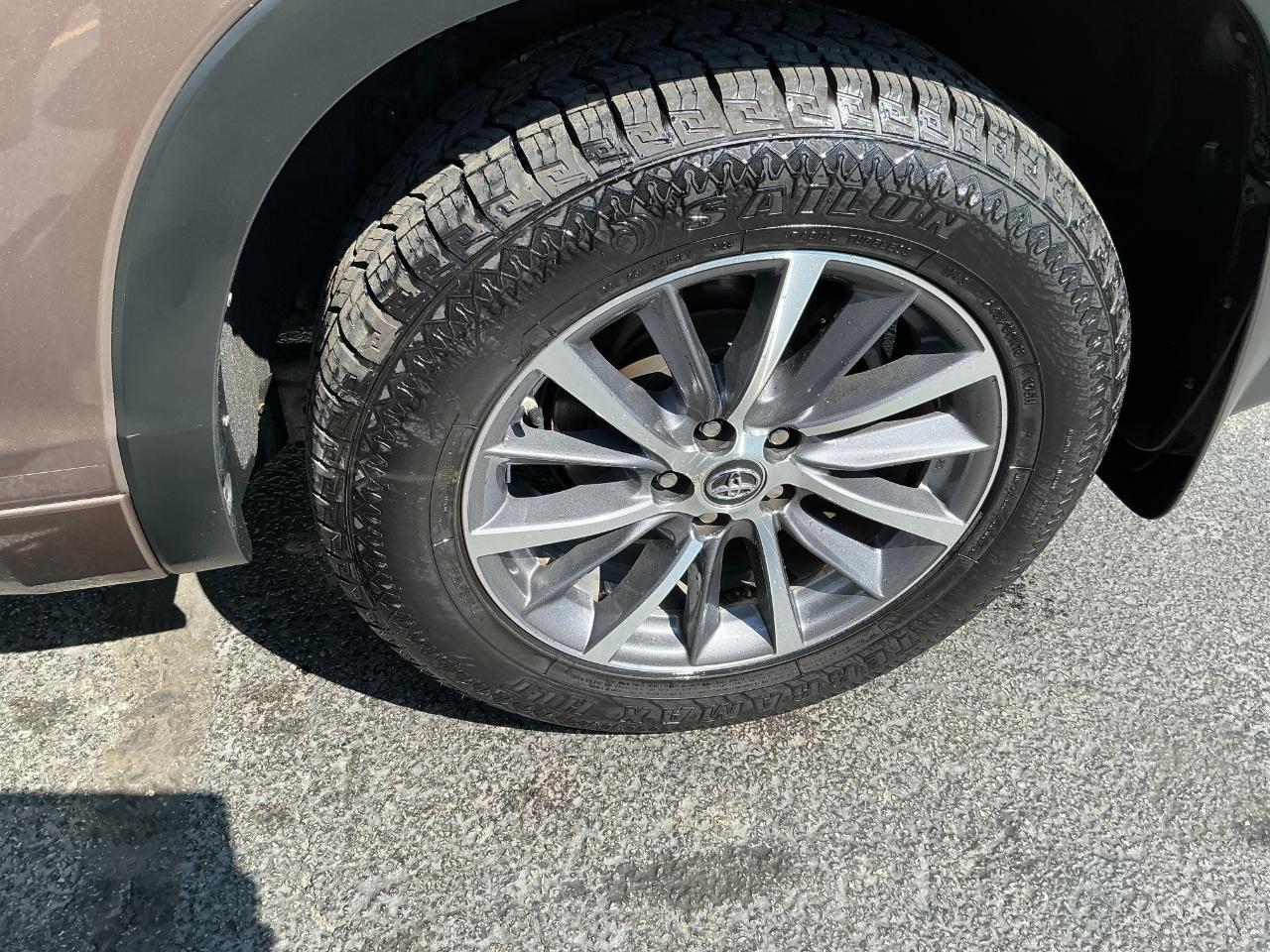 Toyota Highlander XLE V6 AWD (Natl) 2017