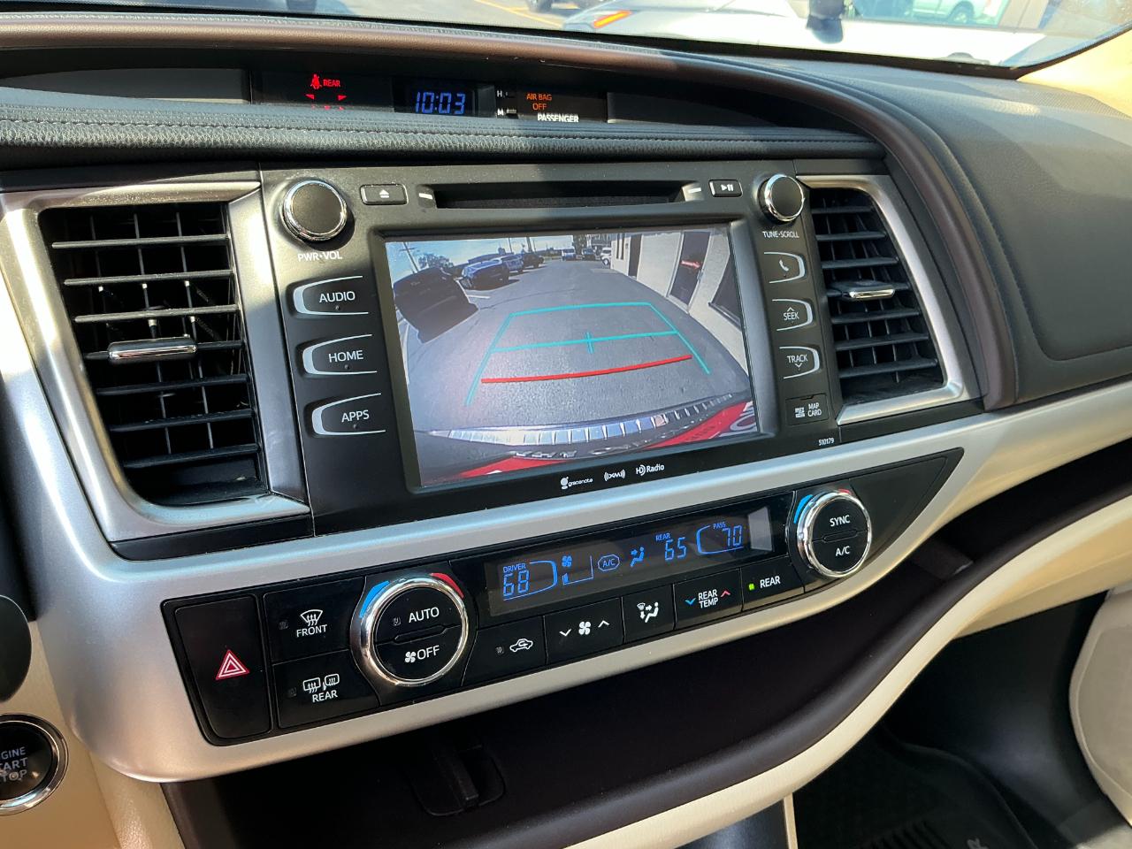 Toyota Highlander XLE V6 AWD (Natl) 2017