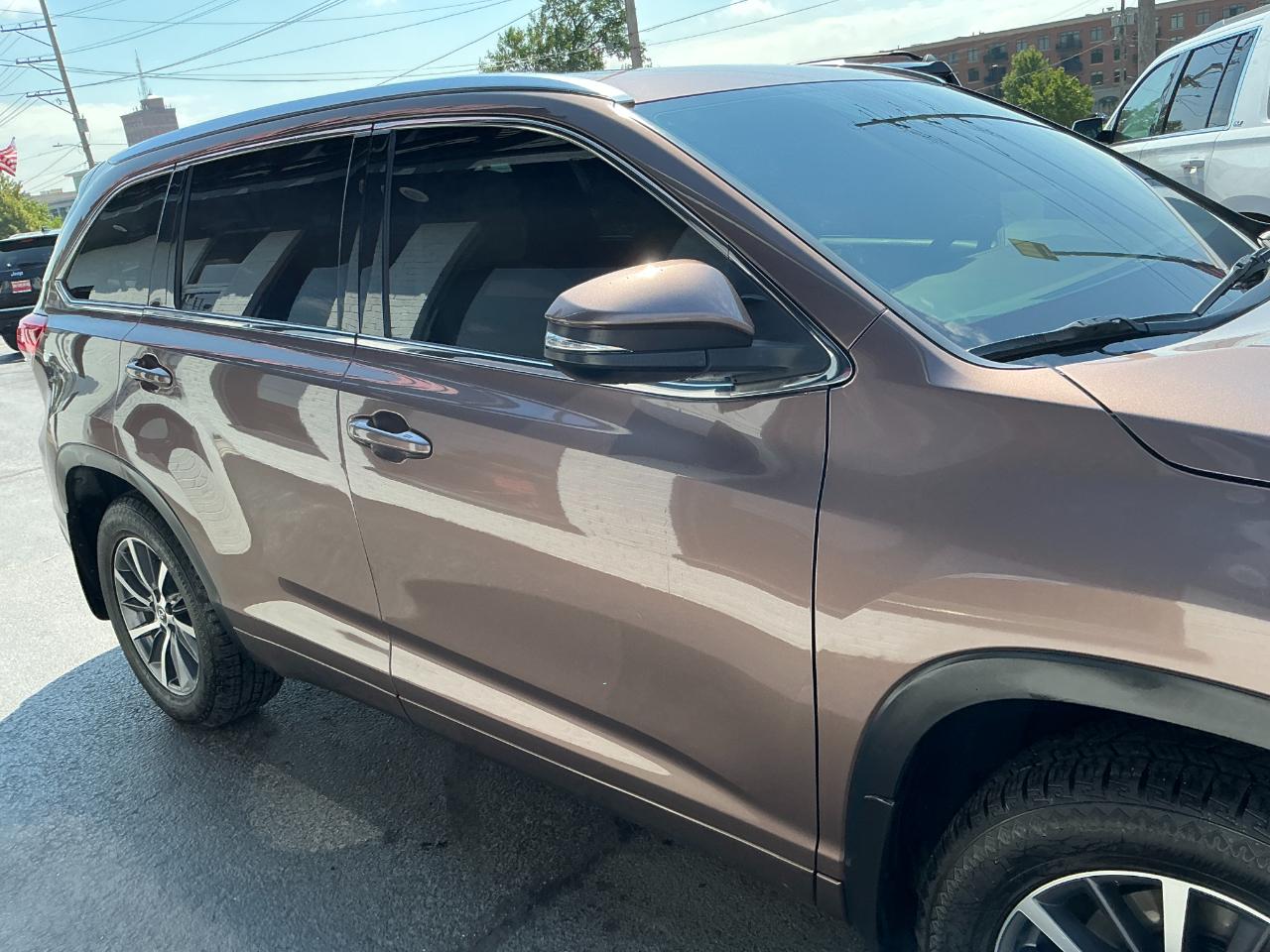 Toyota Highlander XLE V6 AWD (Natl) 2017