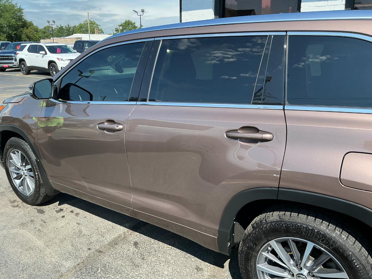 Toyota Highlander XLE V6 AWD (Natl) 2017