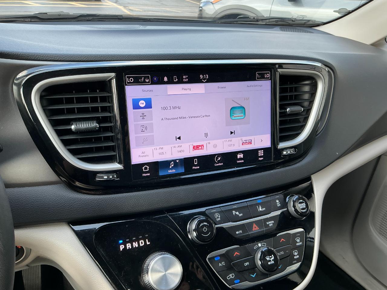 Chrysler Pacifica Touring L FWD 2024