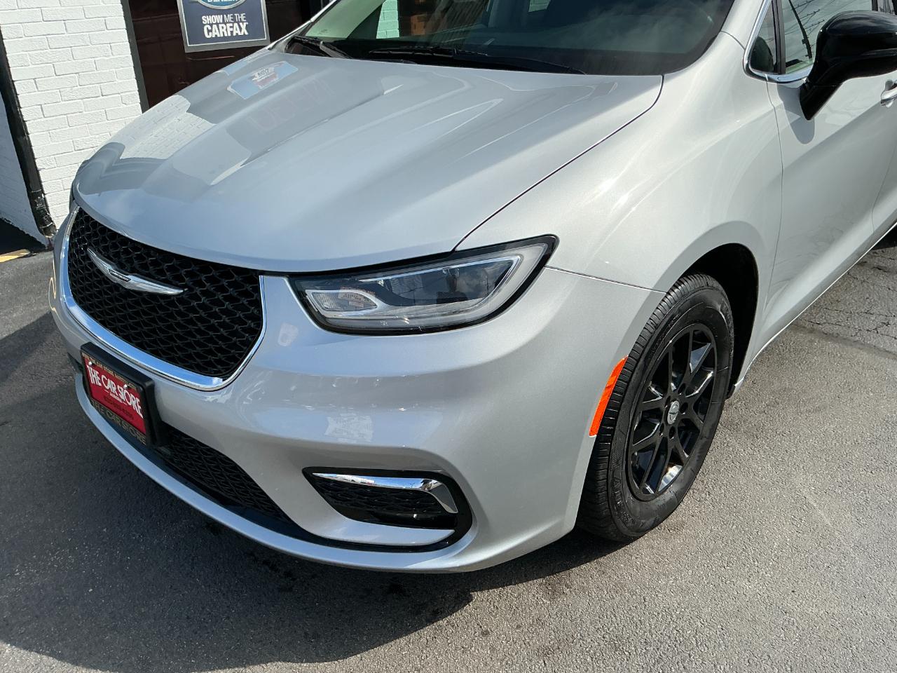 Chrysler Pacifica Touring L FWD 2024