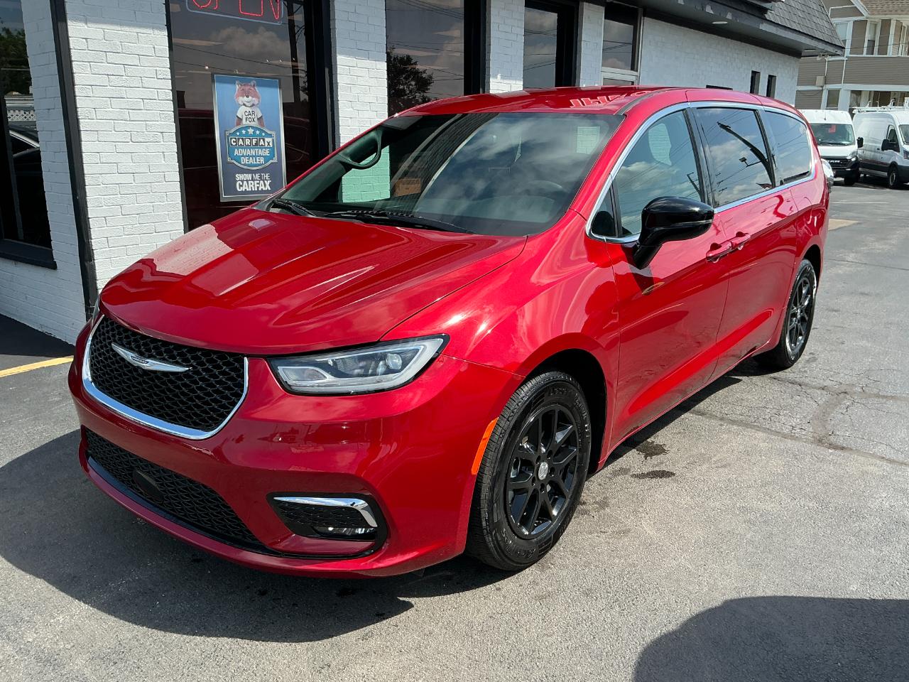 Chrysler Pacifica Select FWD 2025