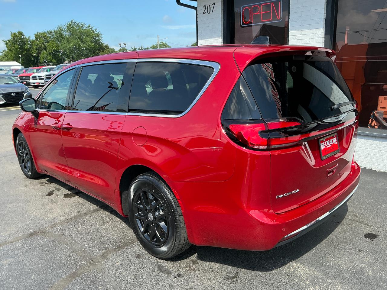 Chrysler Pacifica Select FWD 2025