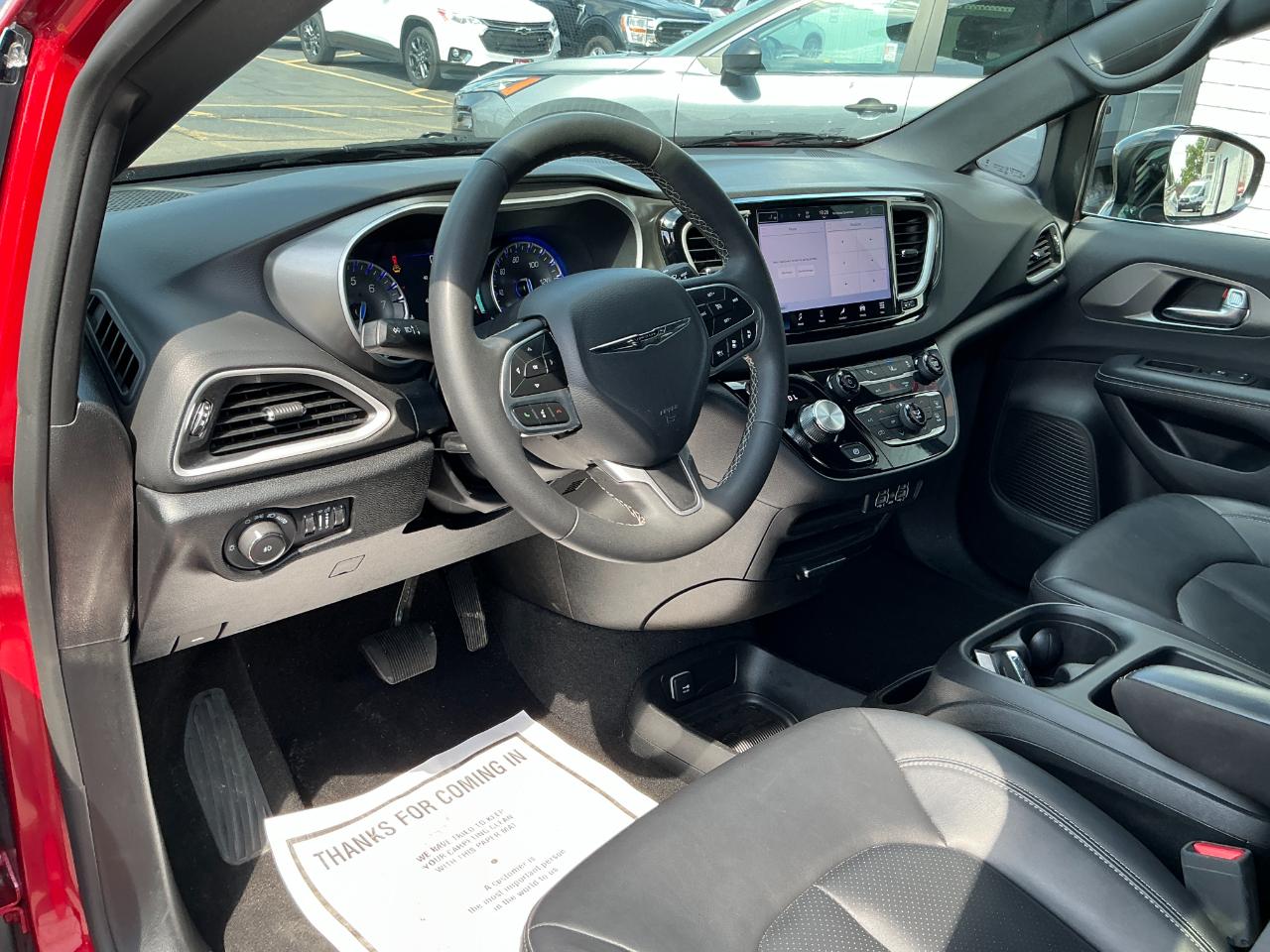 Chrysler Pacifica Select FWD 2025