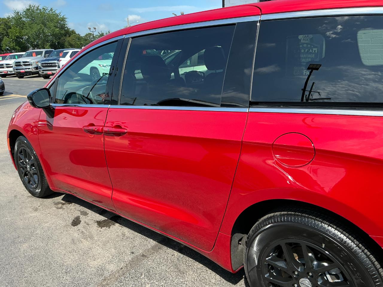 Chrysler Pacifica Select FWD 2025