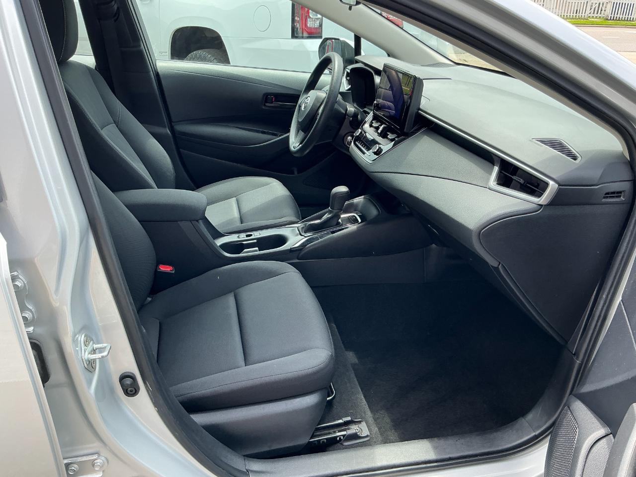 Toyota Corolla LE CVT (Natl) 2024