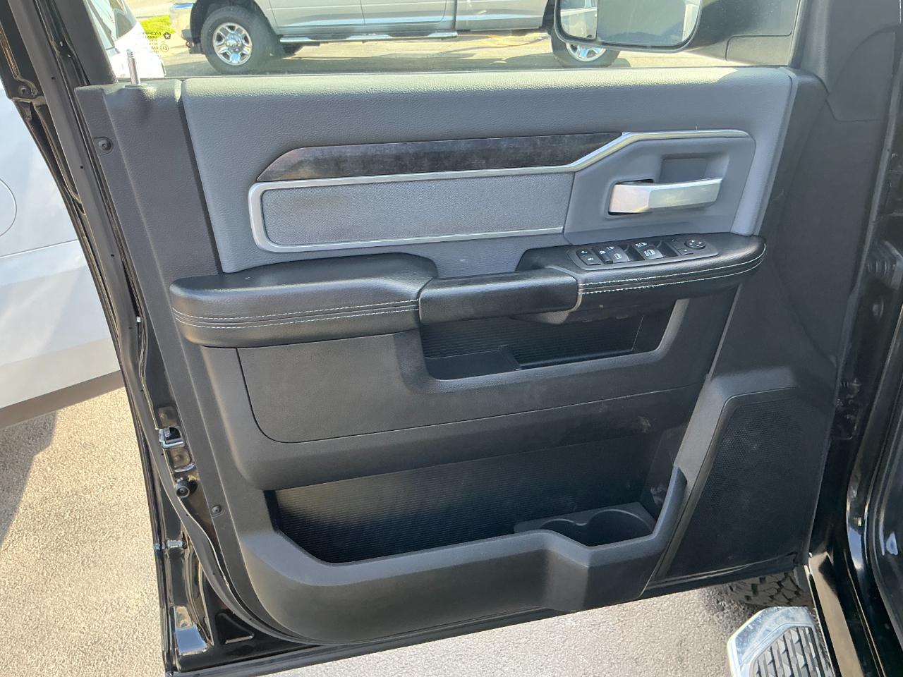 RAM 2500 Big Horn 4x4 Crew Cab 6'4" Box 2022