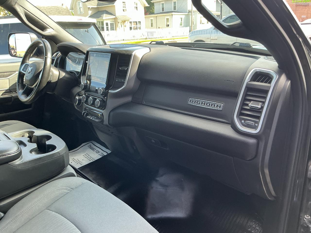 RAM 2500 Big Horn 4x4 Crew Cab 6'4" Box 2022